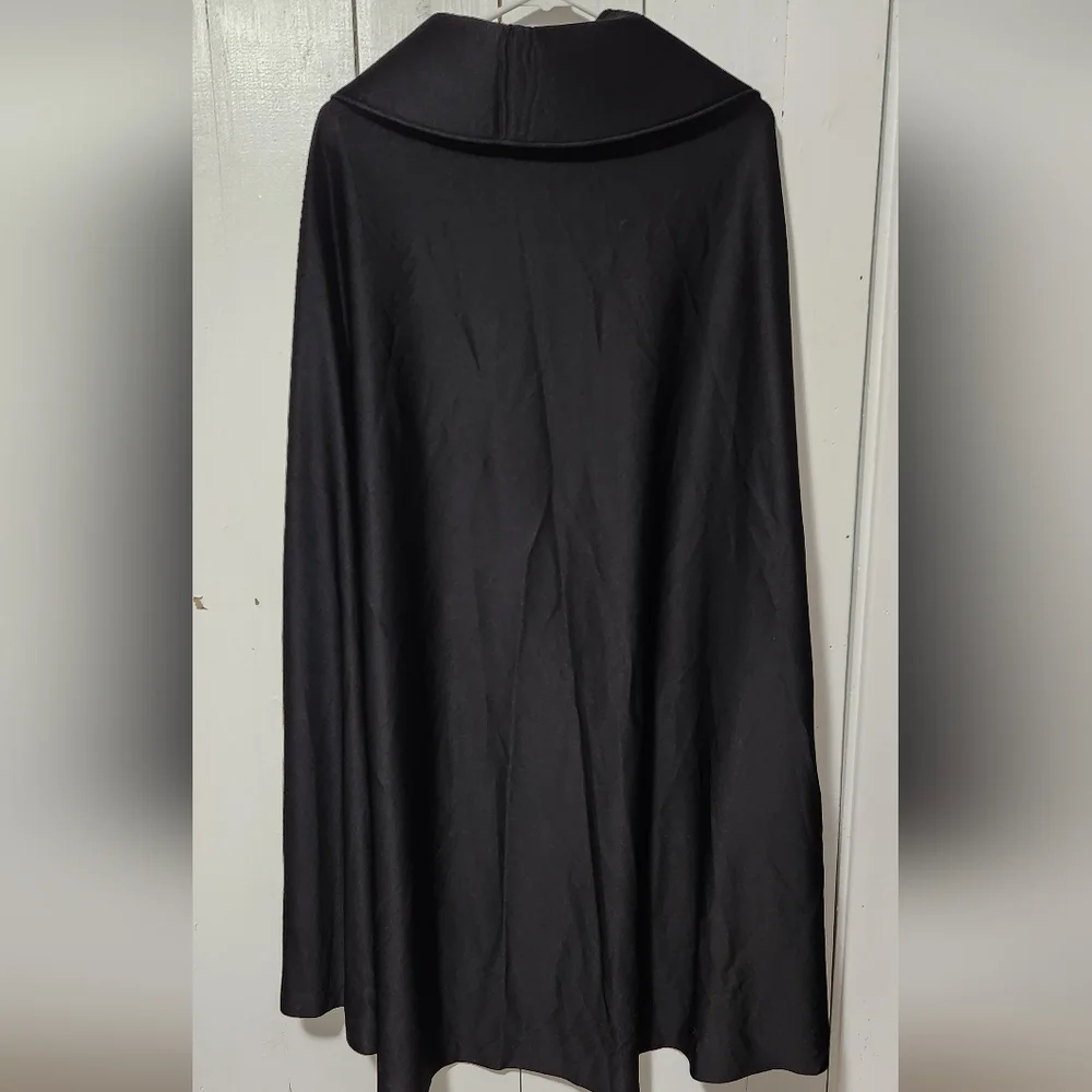 Unisex vampire cape - Picture 7 of 7